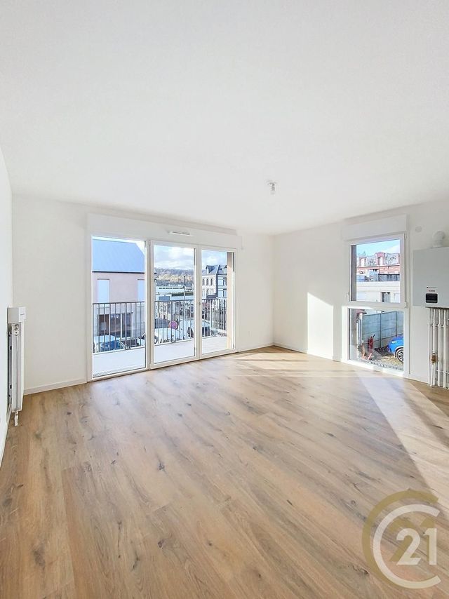 Appartement F3 à louer - 3 pièces - 59.99 m2 - DEVILLE LES ROUEN - 76 - HAUTE-NORMANDIE - Century 21 Bruno Ferrand